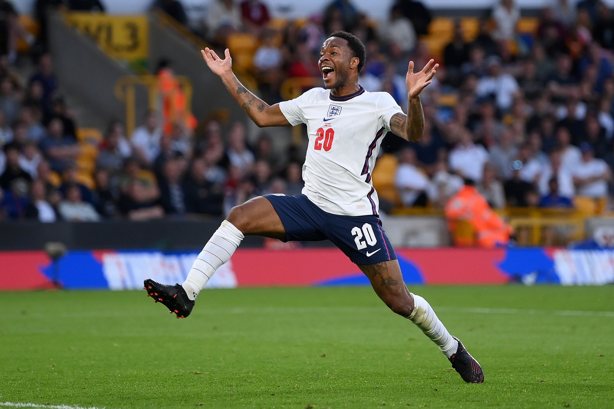 Raheem Sterling potrebbe passare dal Manchester City al Chelsea
