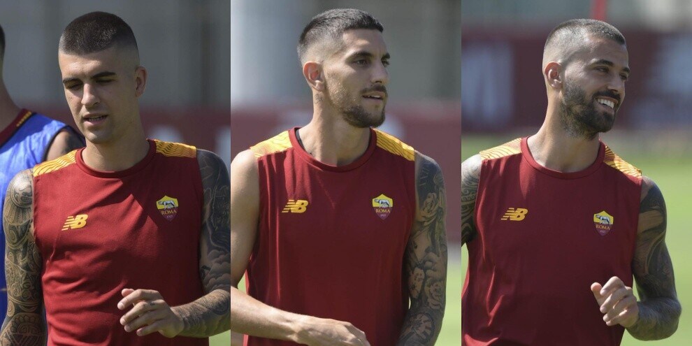 Mancini in campo dopo il rinnovo con la Roma. Sorrisi Spinazzola