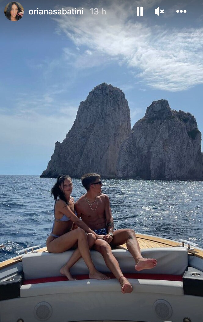 Paulo Dybala e Oriana Sabatini sono stati a Capri nella giornata di Ferragosto