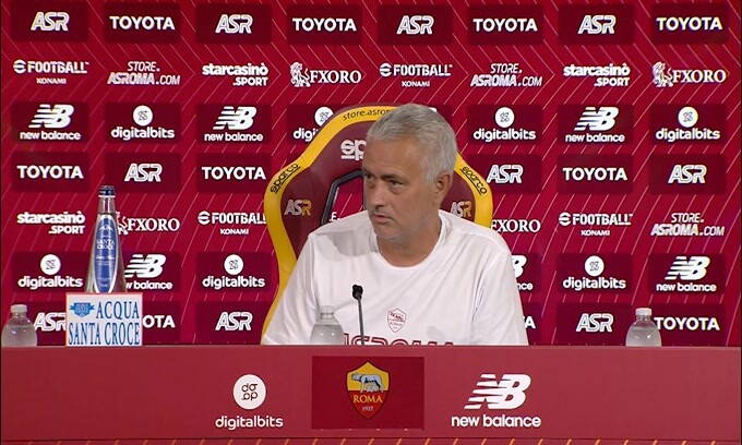 Mourinho: "Bellotti?  Eu amo que ele quer tanto vir para Roma"