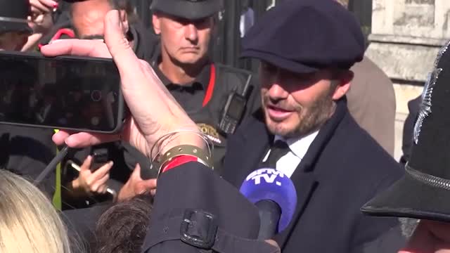 Beckham: "Giusto rendere omaggio alla regina Elisabetta"