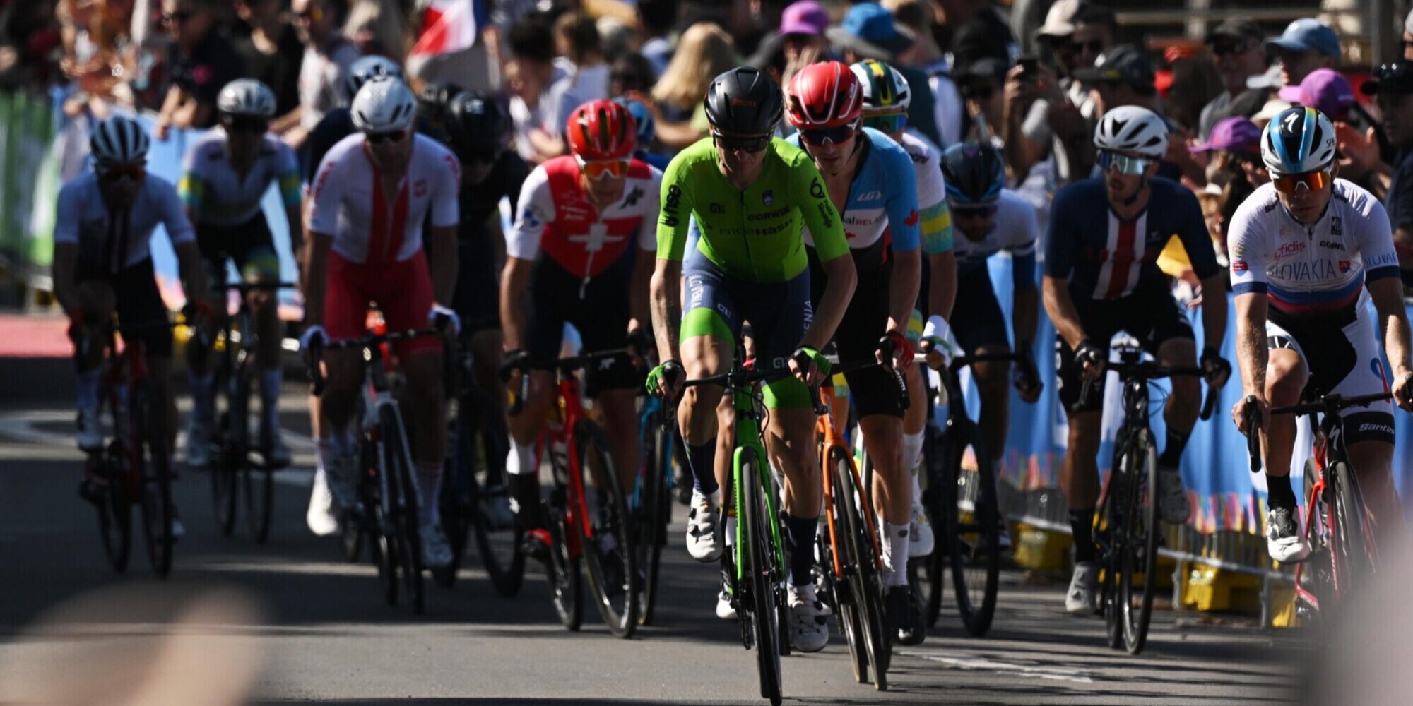Mondiali di ciclismo, domina Evenepoel 5° Trentin, 8° Bettiol