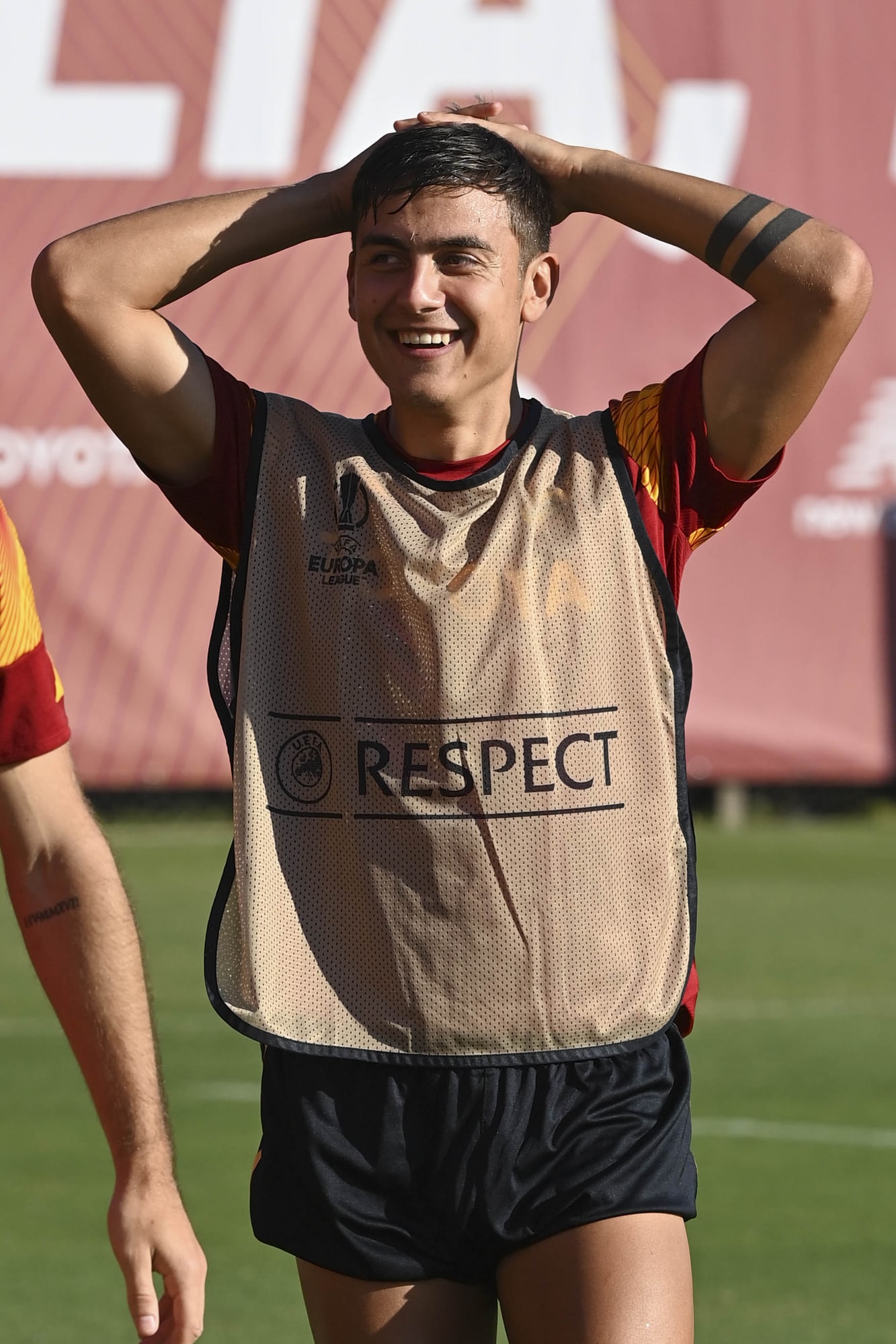 La Joya era in dubbio, ma si sente in forma e anche oggi si è allenato bene. Volto disteso e sorridente, queste foto documentano lo stato d'animo dell'argentino