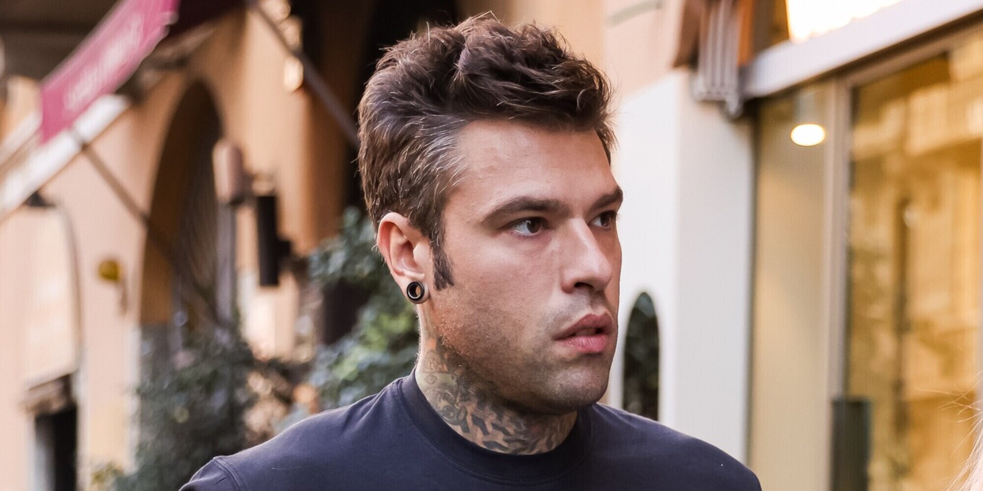 Fedez Accusato Di Sfruttare Il Figlio Arriva La Replica