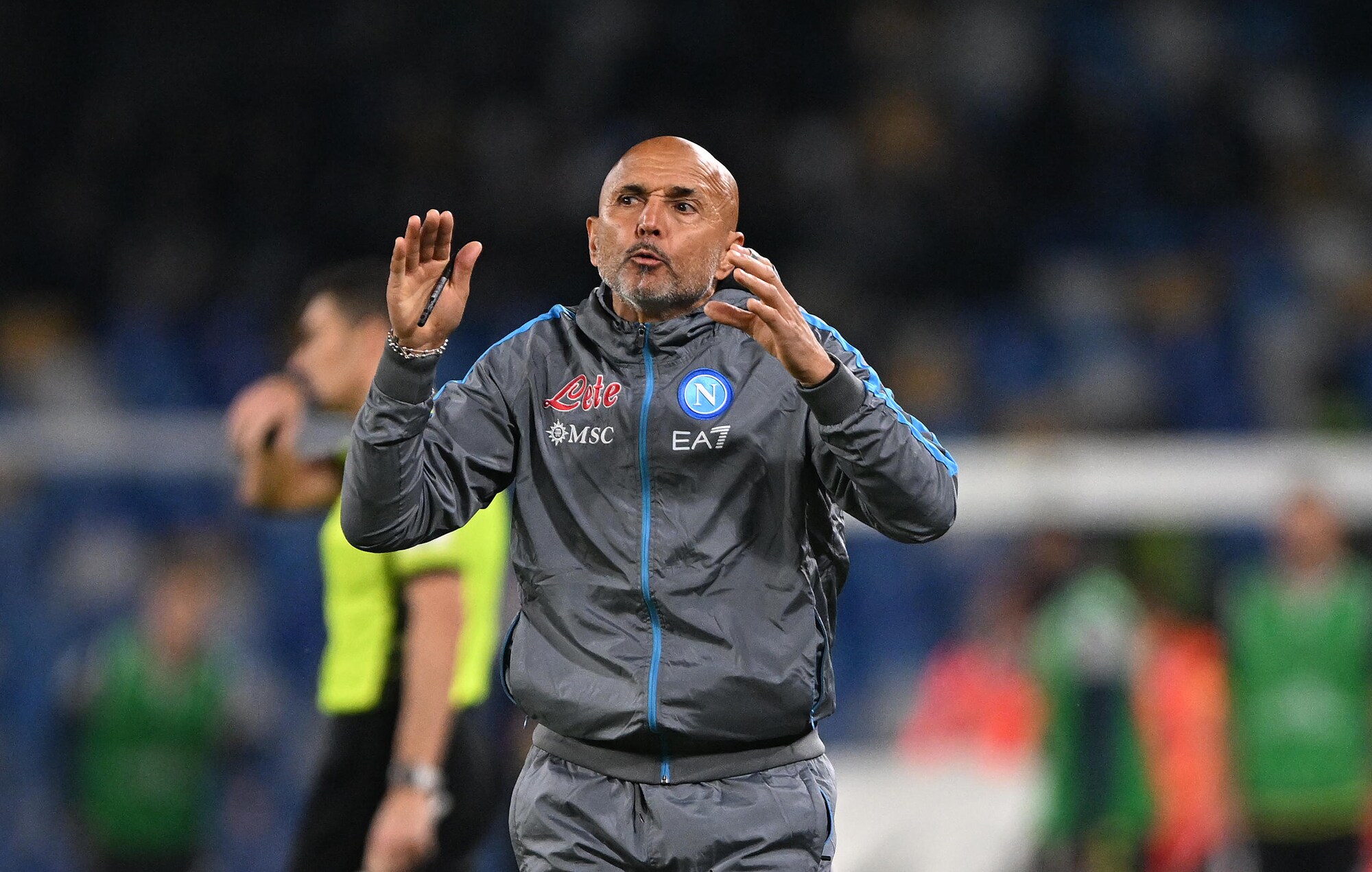 SPALLETTI (ALLENATORE) 9
Il calcio che non s’è (quasi) mai visto: speciale, spaziale, di un’eleganza che confonde sino ad affascinare. La Grande Bellezza spalmata ovunque, in Italia e in Europa, che incanta e seduce. Terribilmente sexy.