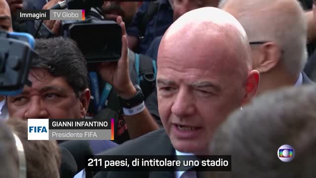 Infantino alla veglia di Pelé: "Ogni paese gli intitoli uno stadio"