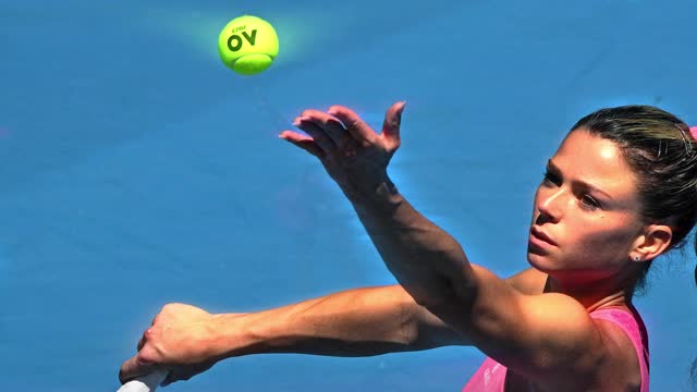 AO 2023 - Giorgi out con Bencic, gli ottavi restano un tabù