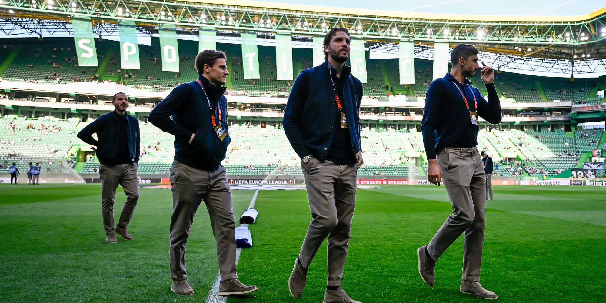 La Juve arriva allo stadio dello Sporting: le reazioni dopo la sentenza