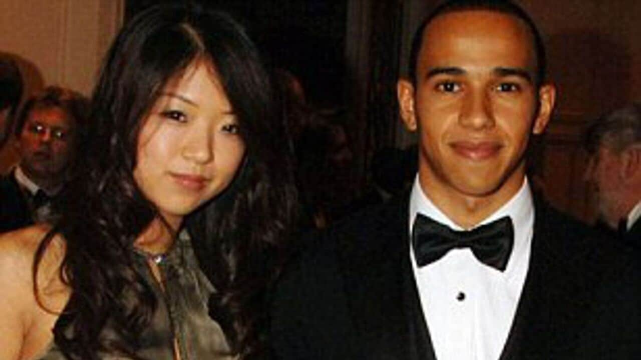 Dal 2003 al 2007 Lewis Hamilton ha amato Jodie Mae, figlia del magnate di Hong Kong Ma Bo-kee e proprietaria della multinazionale di occhiali da sole Moulin, oggi in carcere per truffa. Dopo aver studiato alla Cambridge School of Arts and Science, dove ha conosciuto lo sportivo, Jodie è tornata a vivere in Cina e attualmente lavora alla reception di un ristorante.