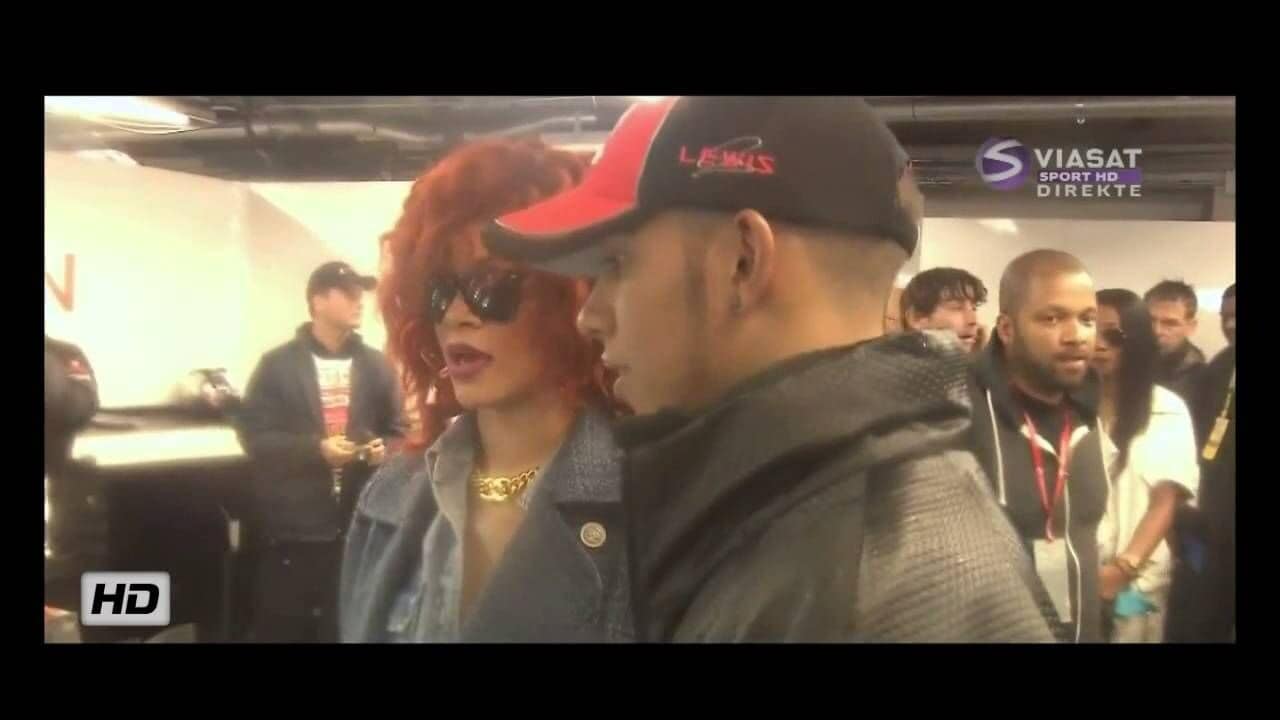 Dopo la separazione da Nicole Scherzinger, Hamilton è stato avvistato in diverse occasioni con Rihanna. I diretti interessati hanno sempre assicurato di essere solo ottimi amici ma più volte sono stati beccati mentre flirtavano. A New York come alle Barbados, terra natale di Riri.