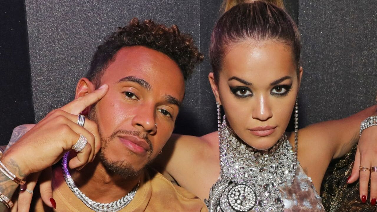 Nel 2016 Hamilton si è avvicinato ad un'altra cantante: Rita Ora. Quest'ultima ha assistito a diverse gare del pilota e insieme sono stati paparazzati durante diversi viaggi. Non hanno però mai ufficializzato la loro liaison.