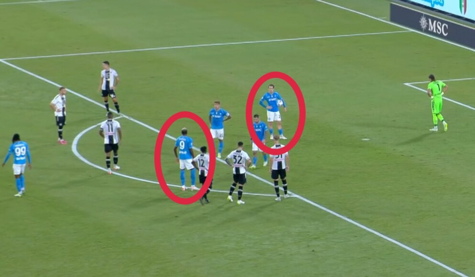 Il dialogo tra Osimhen e Zielinski prima del rigore in Napoli-Udinese: cosa è successo