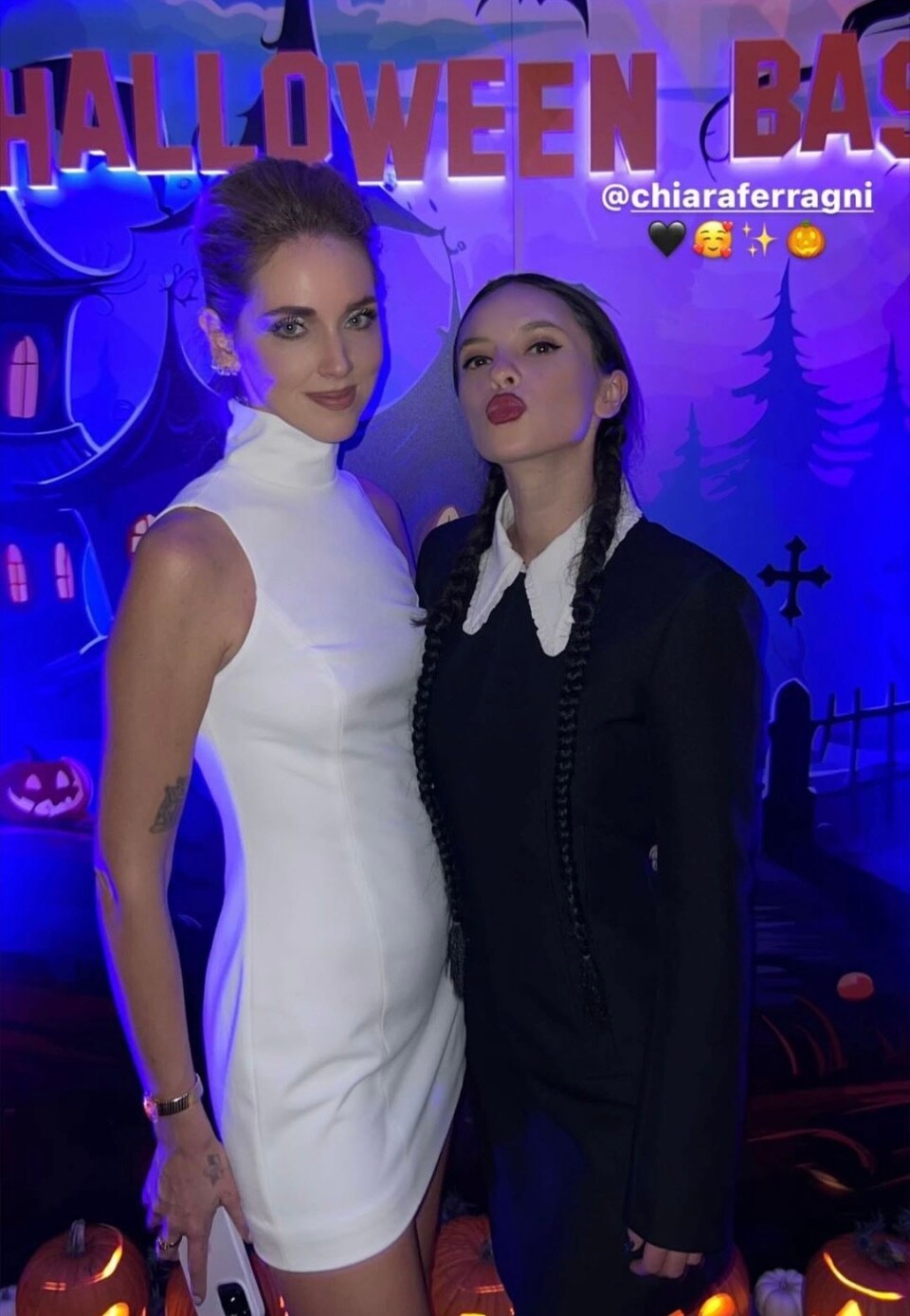 Chiara Ferragni super sexy a Halloween: la fotosequenza di Basic Instinct