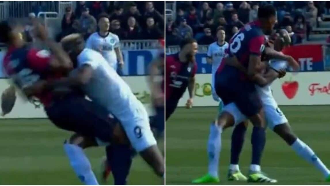 Mina pizzica il capezzolo di Osimhen: la reazione dell'attaccante del Napoli