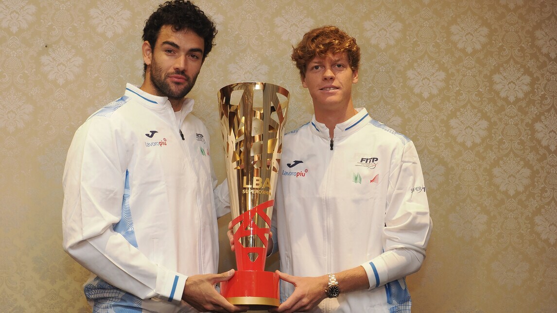 Sinner, Berrettini e l'Italia di Coppa Davis a Bologna con un trofeo speciale