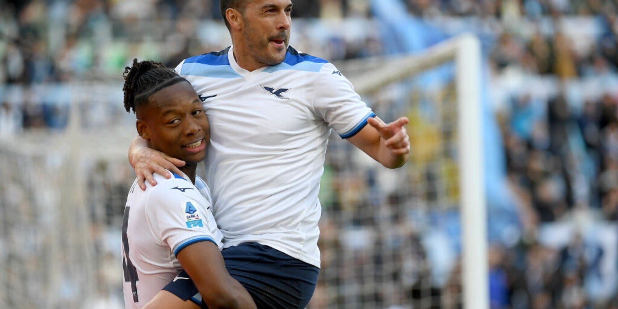 Una Lazio da record: la statistica. Fiorentina, insulti razzisti a Kean. 