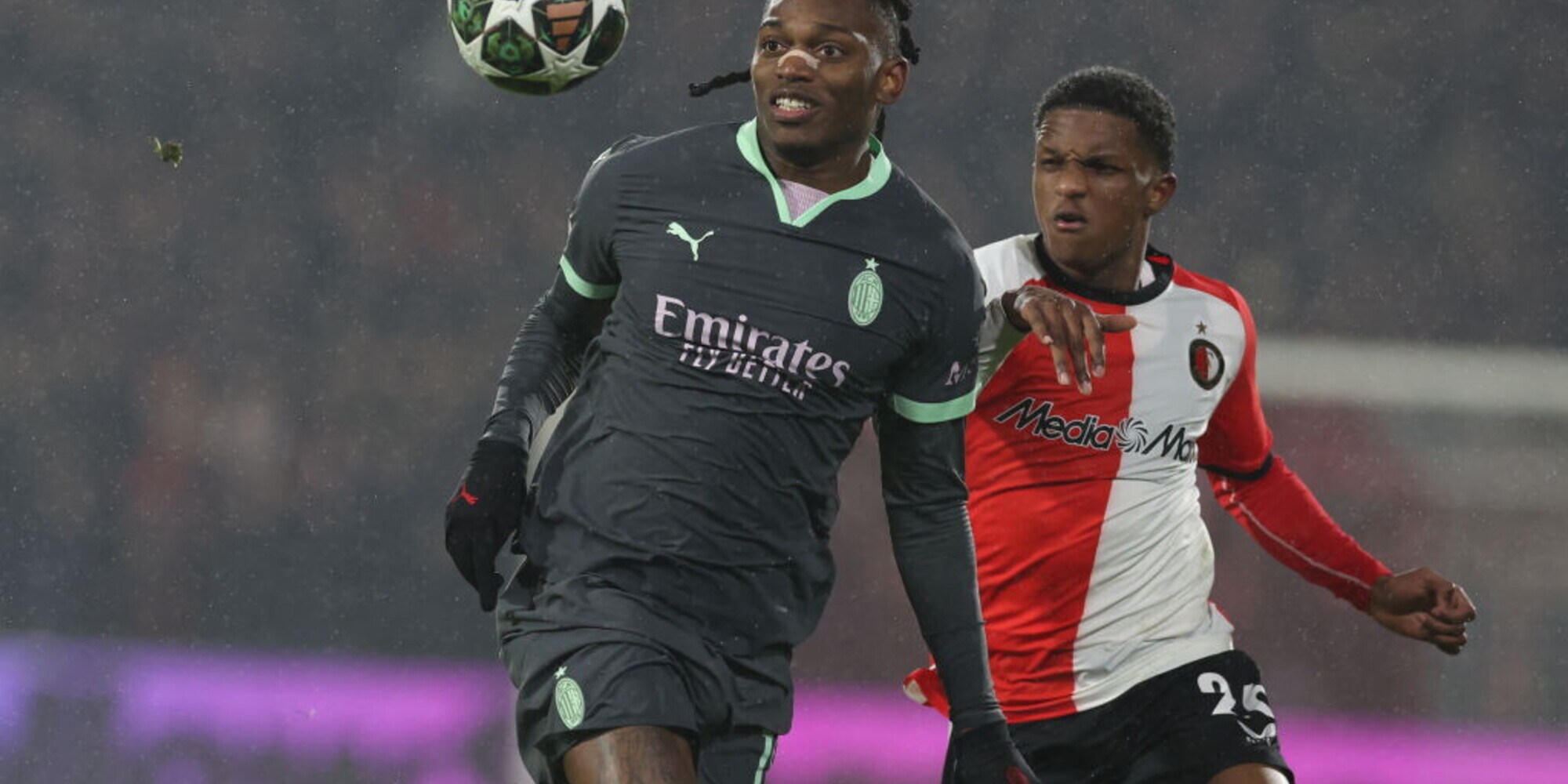 Il Milan viene sconfitto dal Feyenoord. Atalanta beffata nel finale