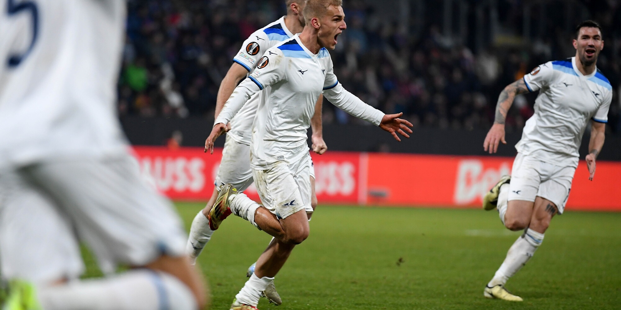 Lazio, una notte da ricordare: l'impresa contro il Viktoria Plzen in 9 contro 11