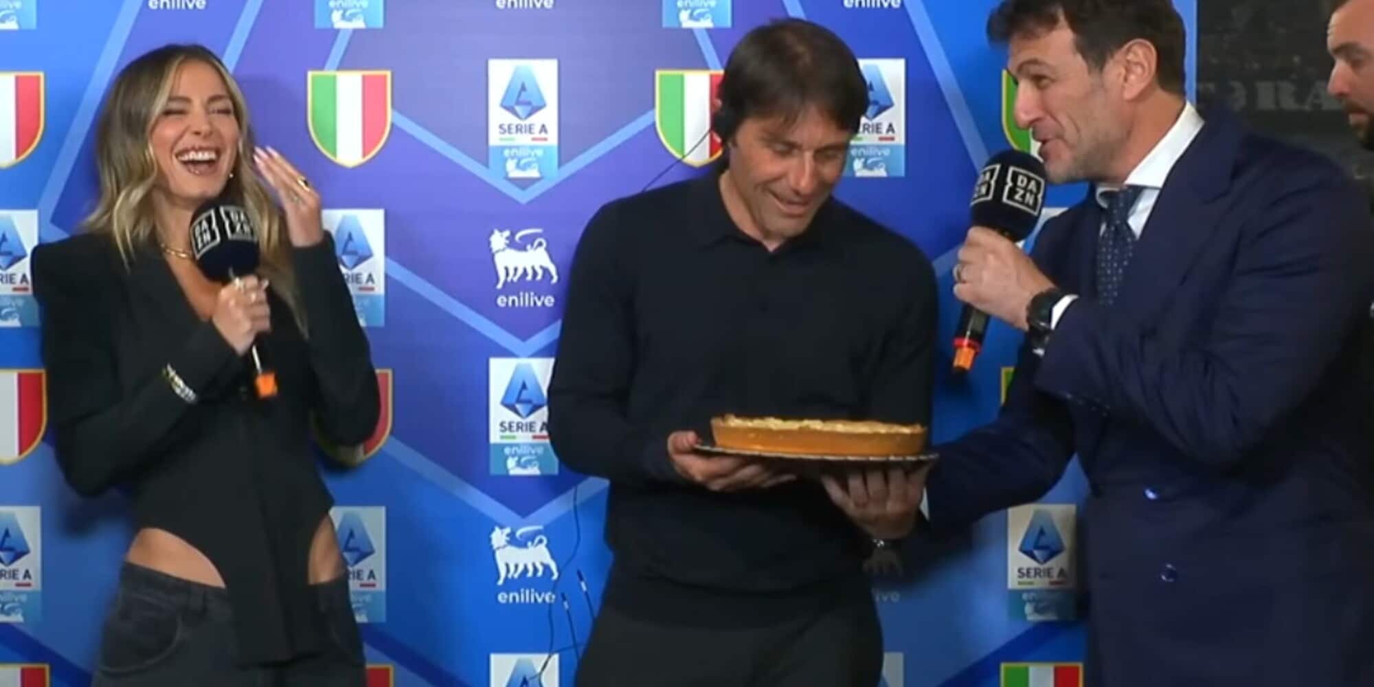 Conte e il siparietto tutto da ridere con Ferrara in diretta tv: "Ti regalo una torta, tu ci hai messo..."