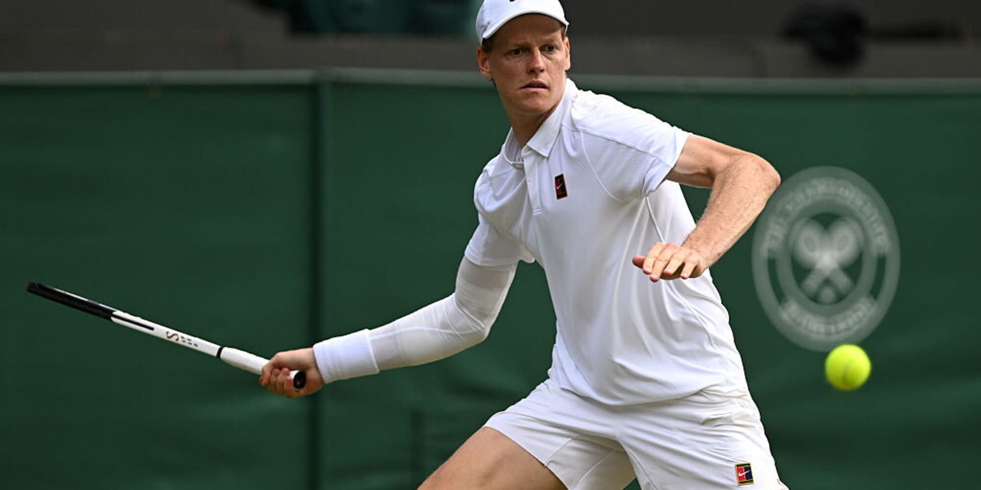 Sinner supera Shelton. Cobolli out contro Djokovic