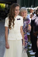 Kate Middleton sorridente durante un impegno pubblico Kate Middleton sorridente durante un impegno pubblico