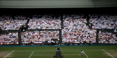 Jannik Sinner celebra la vittoria a Wimbledon
