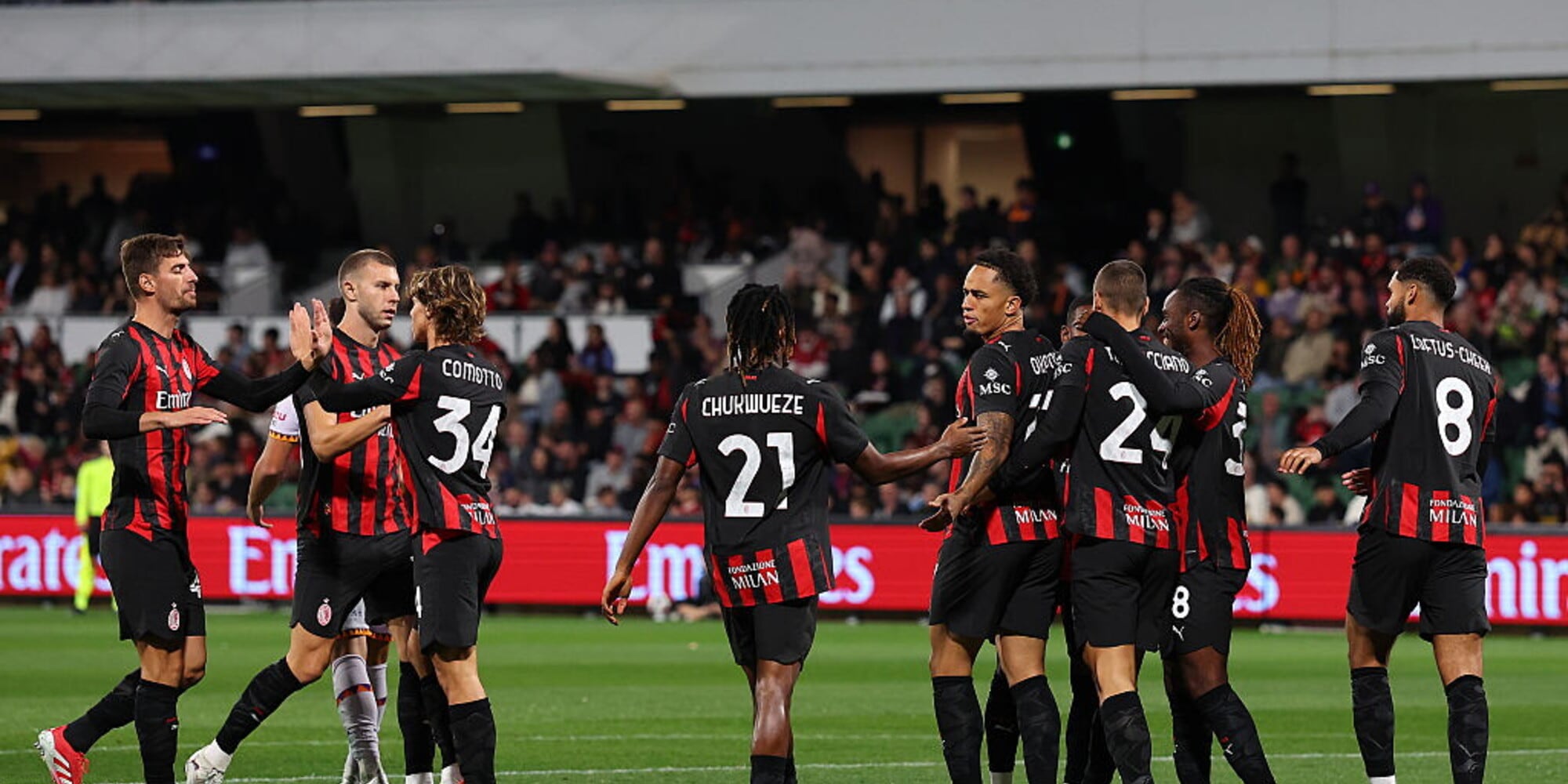 Il Milan travolge il Perth Glory. Osimhen saluta Napoli