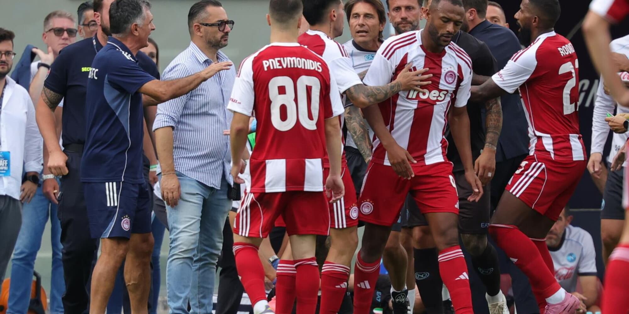 Conte è una furia: a muso duro in campo con El Kaabi dopo un duro fallo su Rrahmani