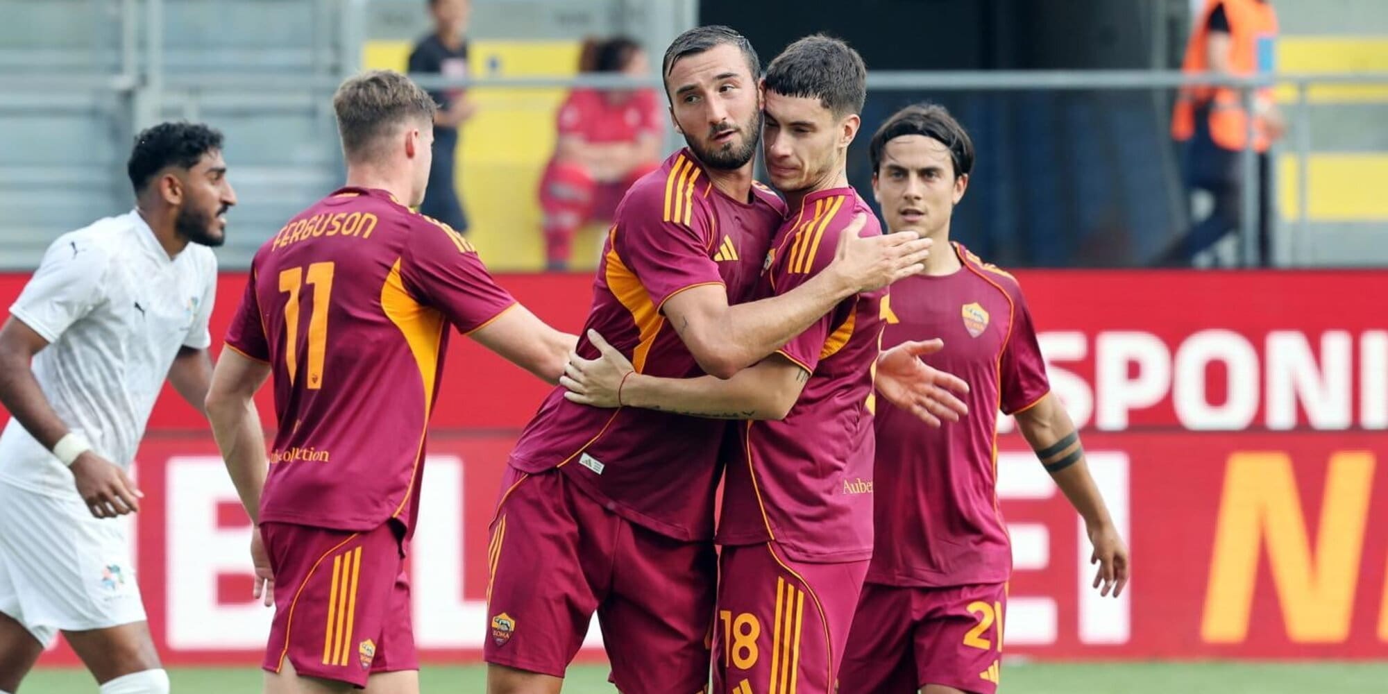 Roma, Dybala torna titolare contro il Neom: la benedizione a Soulé