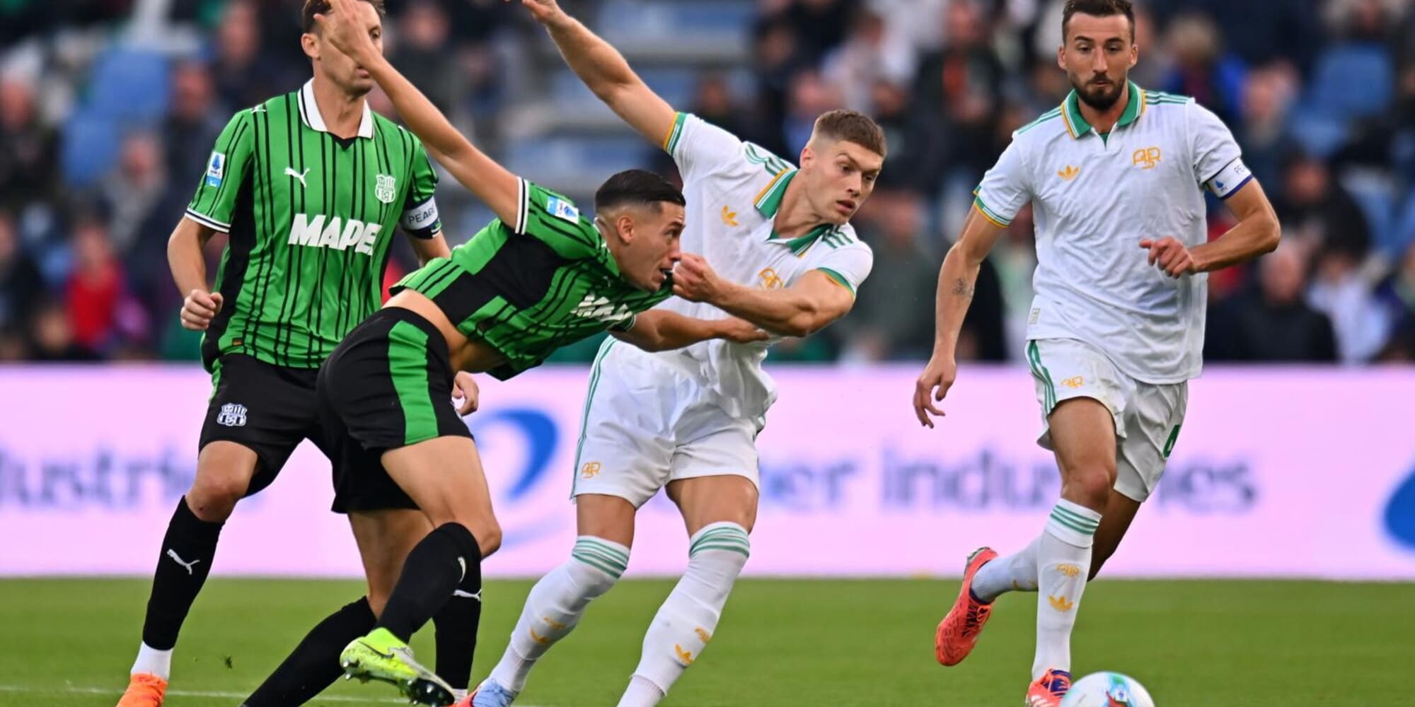 Dybala regala tre punti alla Roma: Sassuolo battuto e Gasperini torna primo in classifica