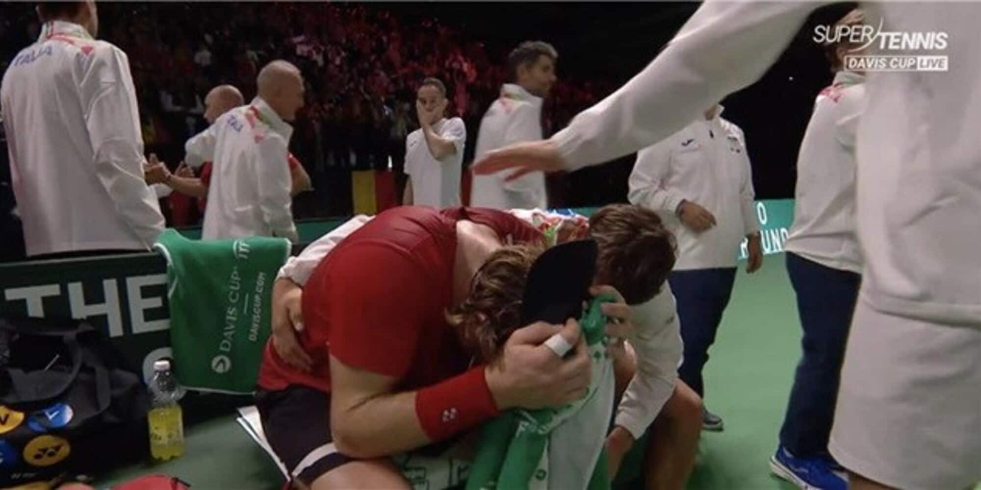 Il bellissimo gesto di Cobolli nei confronti dell'avversario: Bergs devastato, Flavio reagisce così