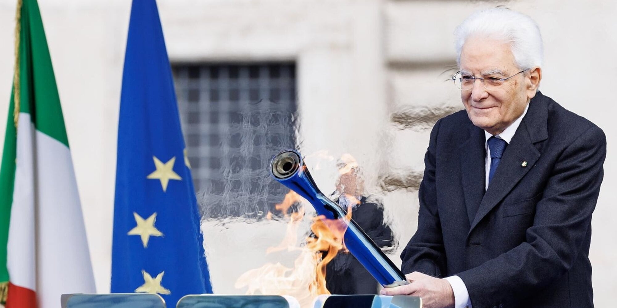 Milano-Cortina 2026, Mattarella accende il braciere olimpico ...