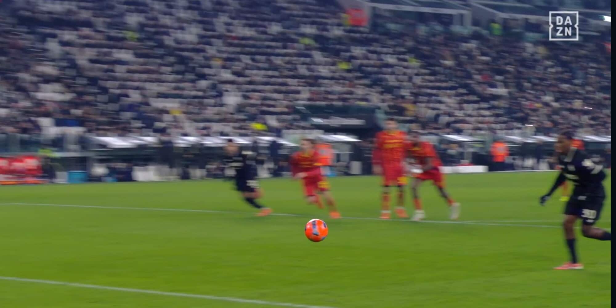 David horror, calcia un rigore inguardabile e Falcone glielo para senza problemi in Juve-Lecce