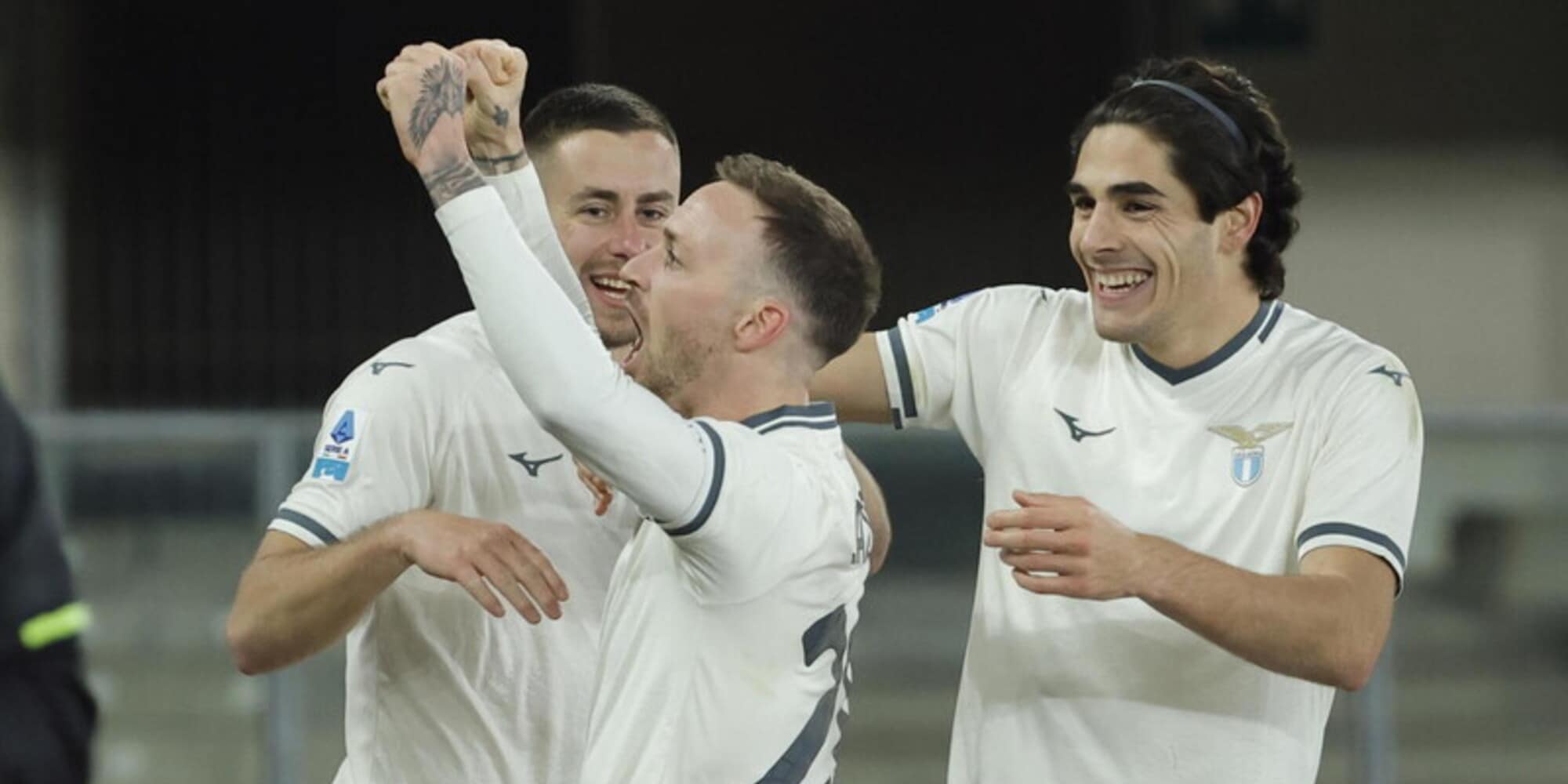 La Lazio passa a Verona: decide l'autogol di Nelsson, Sarri fa esordire Taylor e Ratkov