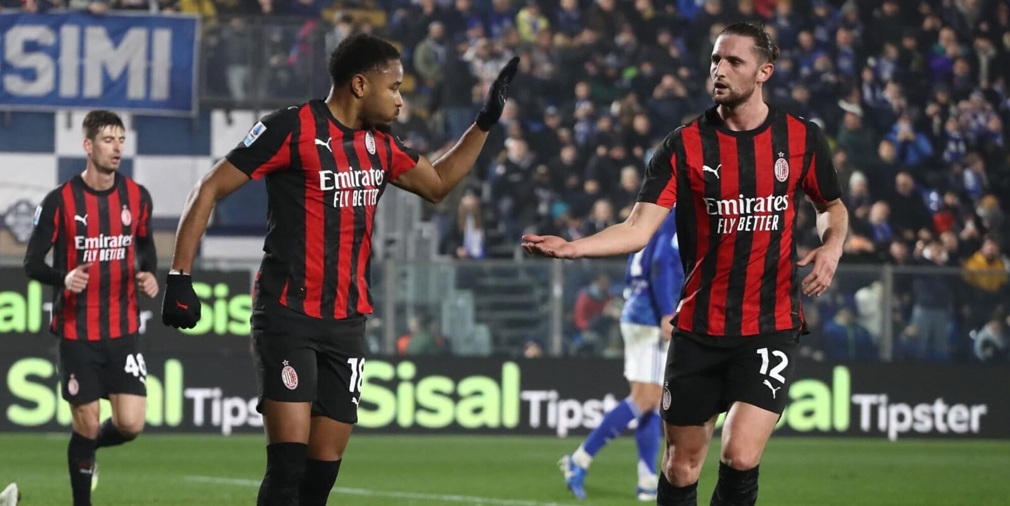 Rabiot rilancia il Milan con una doppietta, Maignan ferma il Como: Allegri è secondo a -3 dall'Inter