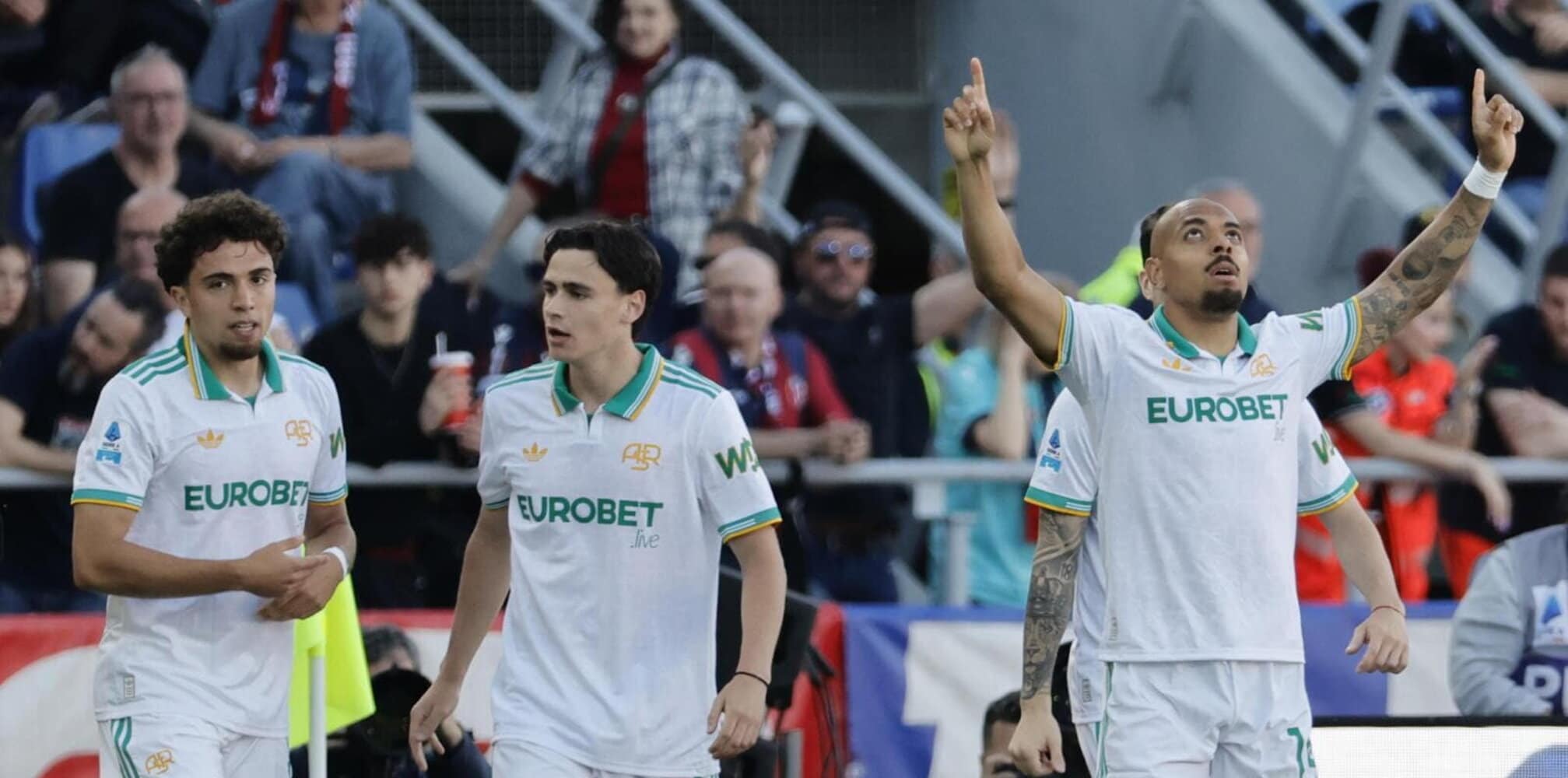 Malen show a Bologna, Gasperini ritrova Dybala: la Roma stacca il Como e mette pressione alla Juve