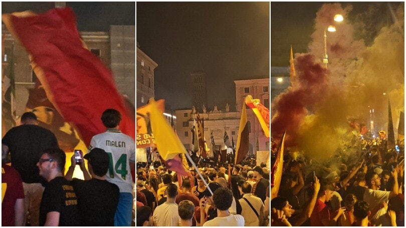 La festa comincia a Piazza San Silvestro per poi spostarsi a via Uffici del Vicario: in migliaia per le vie della capitale