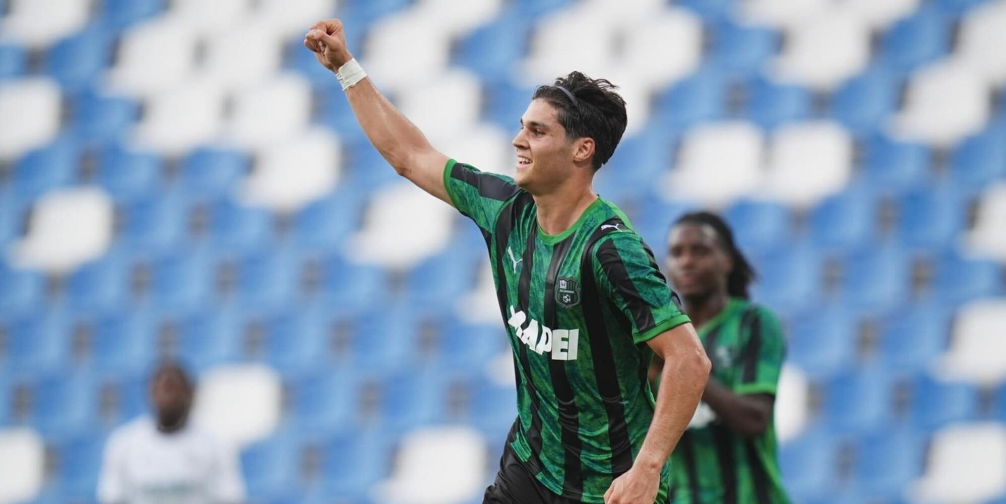 Sassuolo e Pisa in finale di Coppa Italia, due squadre in campo durante la partita