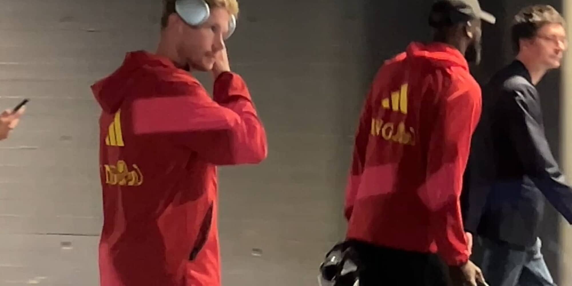 De Bruyne con le cuffie, il sorriso di Lukaku dopo la vittoria contro l'Italia: così il Belgio ha lasciato Roma