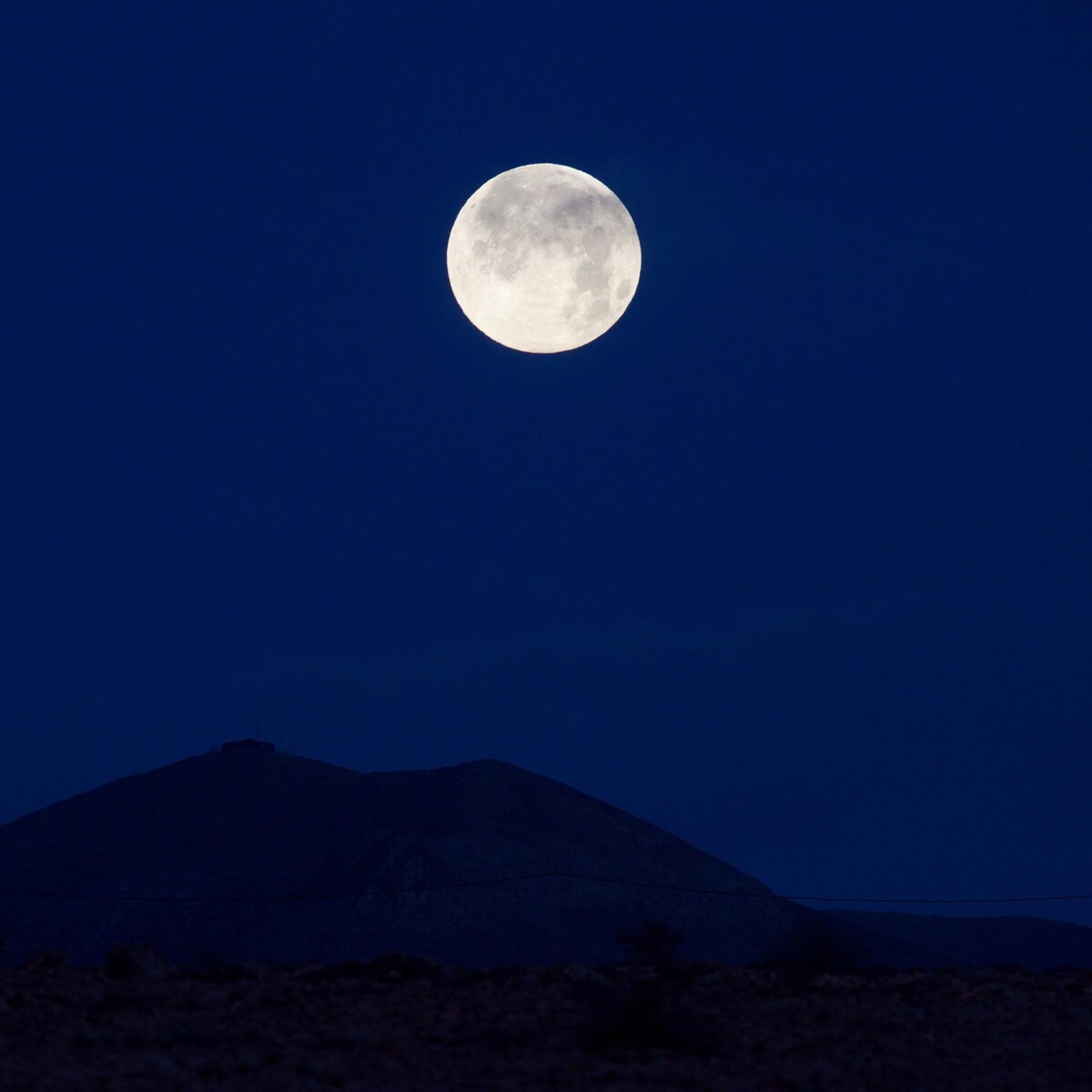 superluna rosa ecco a che ora puntare gli occhi al cielo