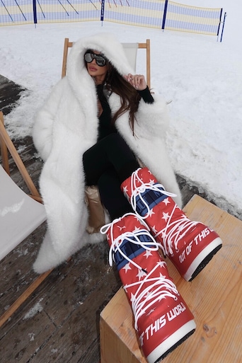 Neve, stile e fascino: Cristina Buccino conquista St.Moritz