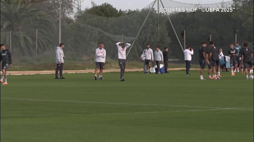 Napoli, Neres salta la sfida all'Inter