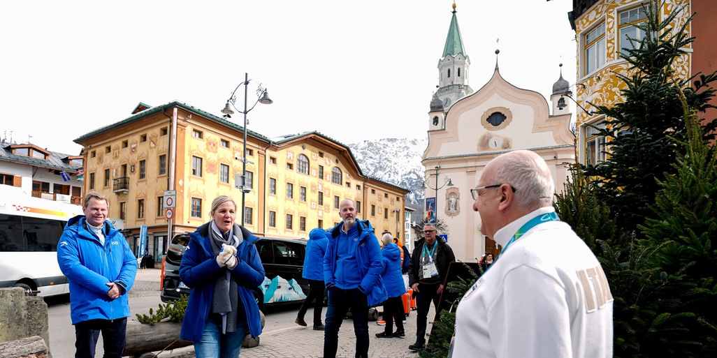 La presidente del CIO Kirsty Coventry visita Casa Italia Cortina