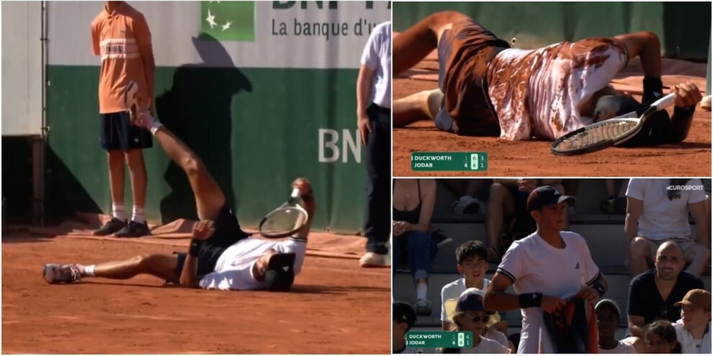 Jodar, che paura al Roland Garros: crolla a terra nella sfida con Duckworth FOTO