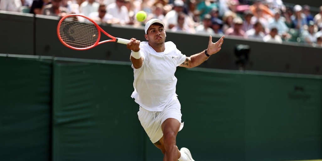 Cobolli lotta e rimonta: battuto Khachanov in cinque set, Flavio vola agli ottavi!
