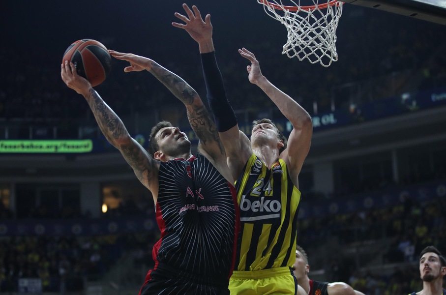Eurolega, il Fenerbahce piega Milano per 73-64