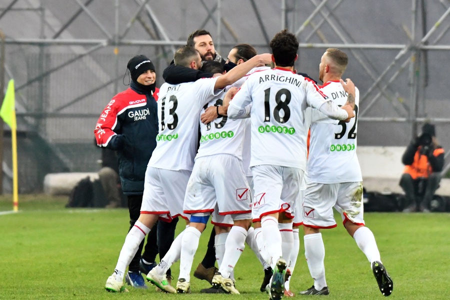 Carpi, Varga alla Pistoiese a titolo definitivo