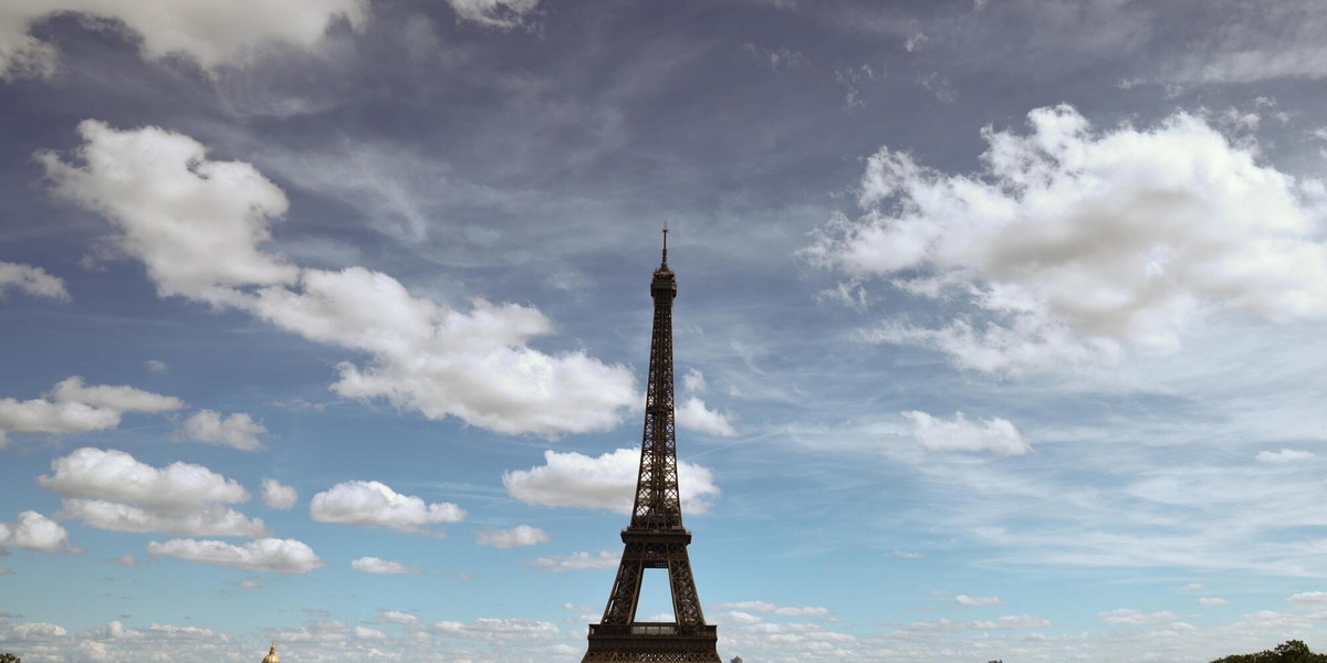 La Tour Eiffel chiusa per il caldo