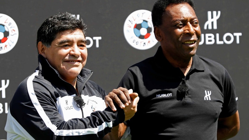 Euro 2016, Maradona: «Higuain resti al Napoli e De Laurentiis spenda»