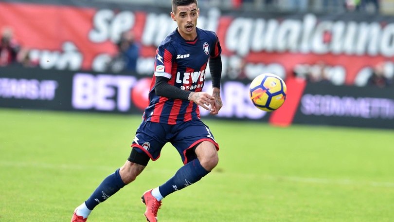 L'Ascoli riporta Stoian in Italia: l'ex Crotone vestirà la numero 8